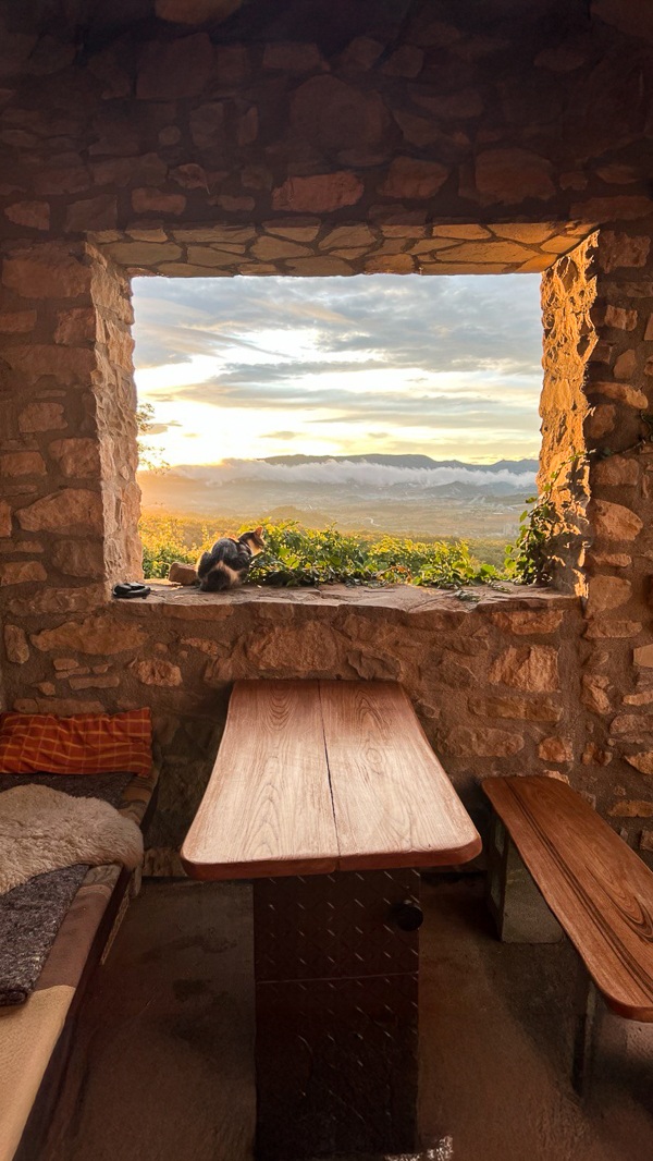 Aprende a incorporar el yoga en tu vida diaria. 15-17 mayo 2026